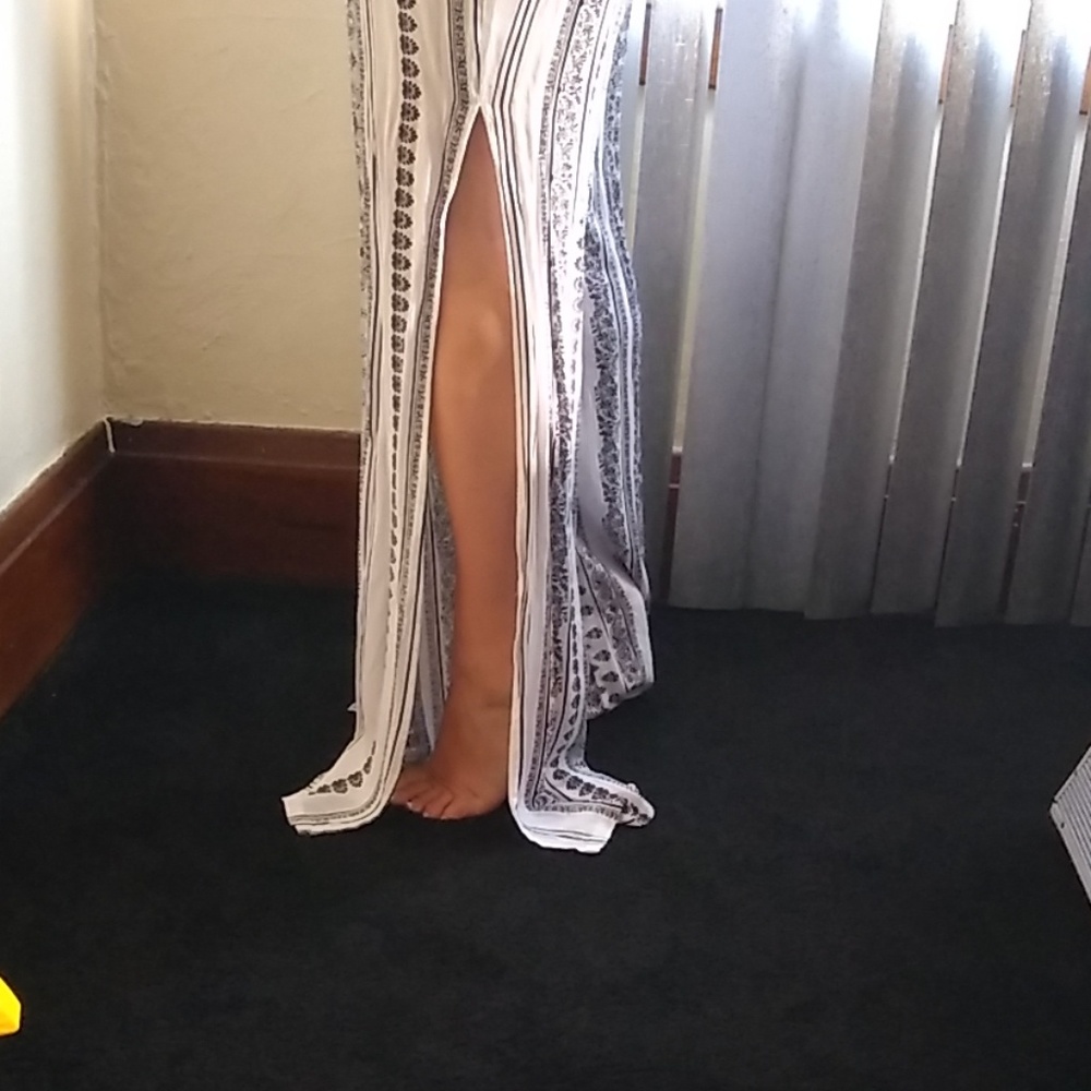 Asymmetrical top and bottom linen outfit - Picture 2 of 4